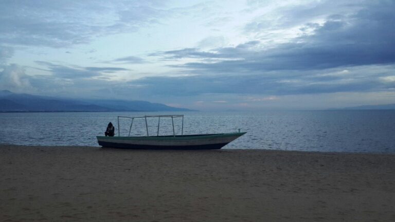 6-Day Mahale & Lake Tanganyika Safari